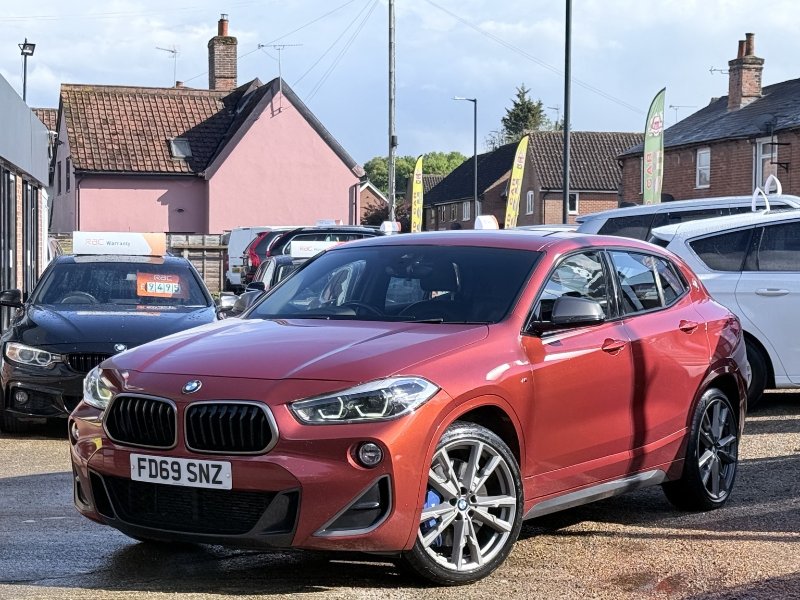 Mint Cars dealer stock photograph