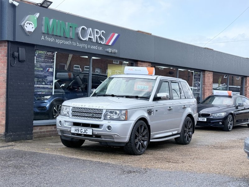 Land Rover Range Rover Sport — dealer photograph