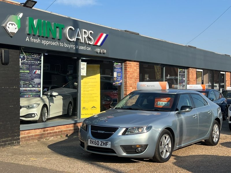 Saab 9-5 — dealer photograph