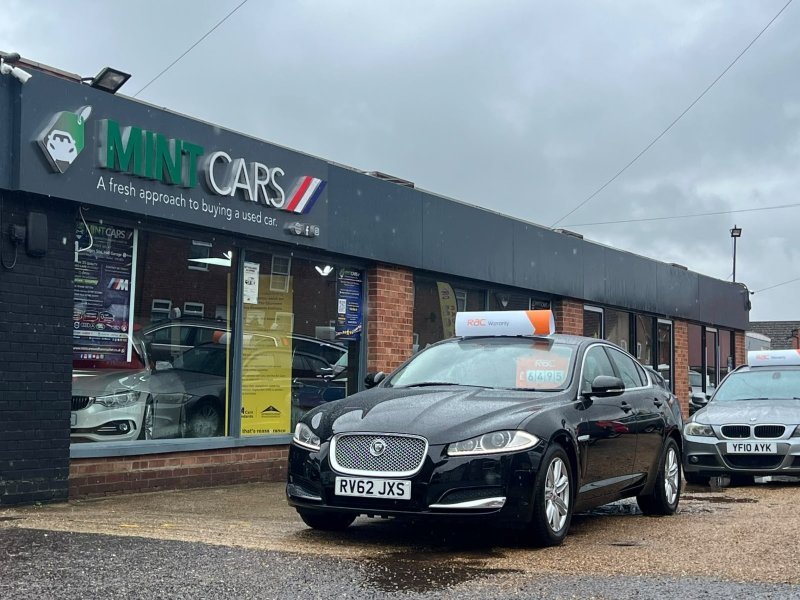 Jaguar XF — dealer photograph